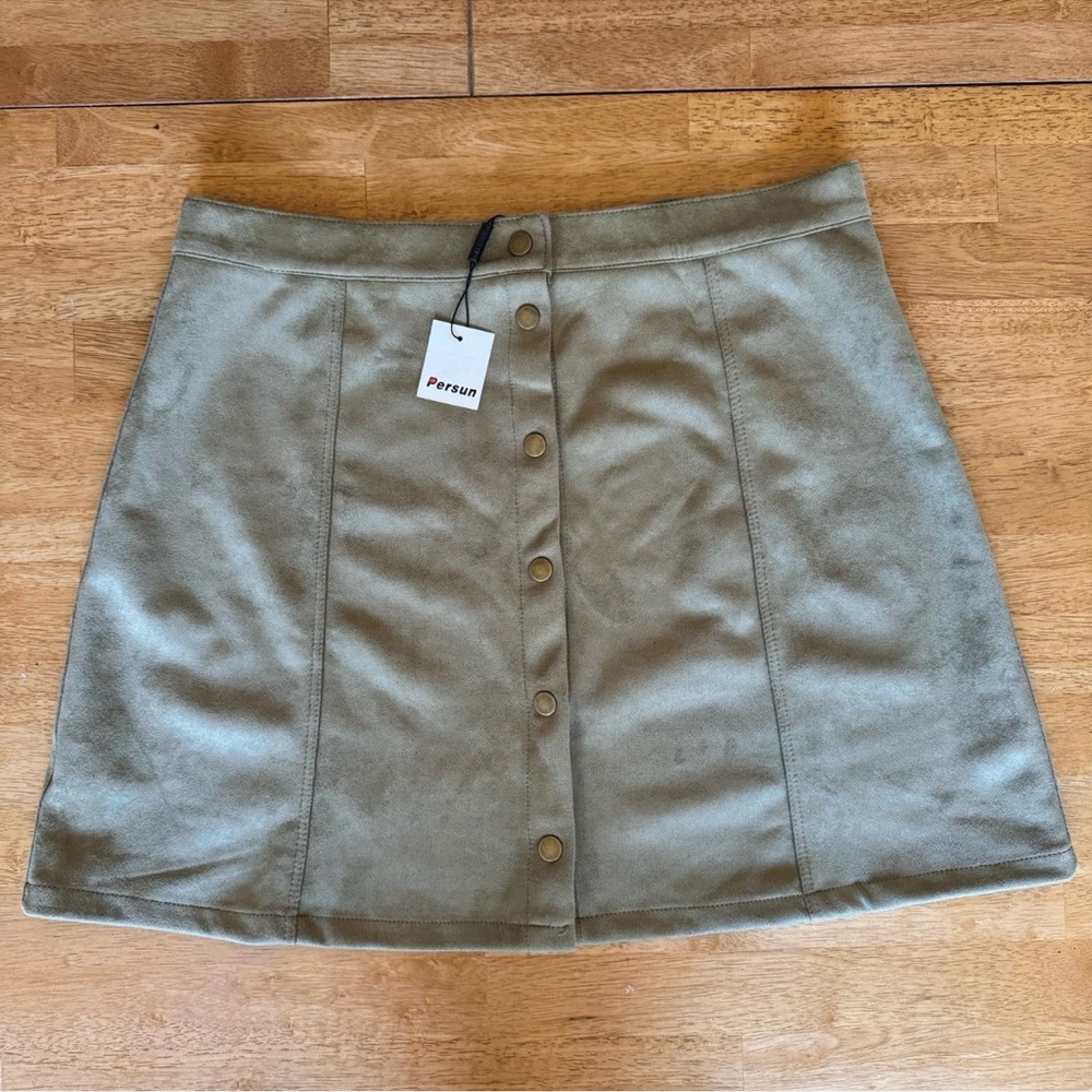 Persun Faux Suede mini skirt Women’s XL Greenish Beige Button Boho Hippie NWT